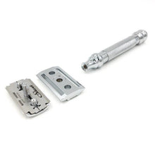 Load image into Gallery viewer, Parker Shaving 98R Safety Razor - AbsolutMen